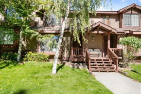 Bayshore - Spacious condo within walking distance to all Big Bear has to offer!
